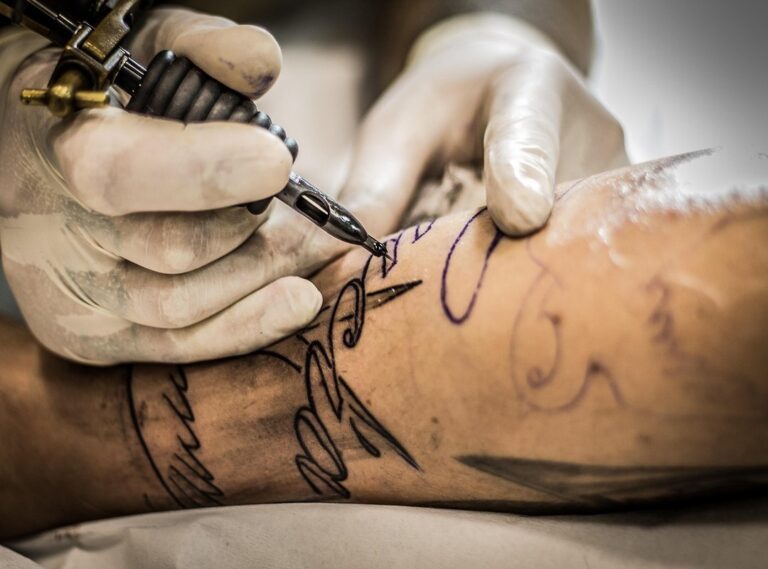 polynesische tattoo onderarm